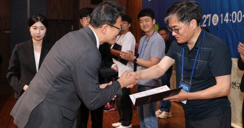 호치민 아파트 임대차 계약서 완전 가이드 2026 — 한국인이 서명 전 반드시 확인할 베트남어 조항 7가지